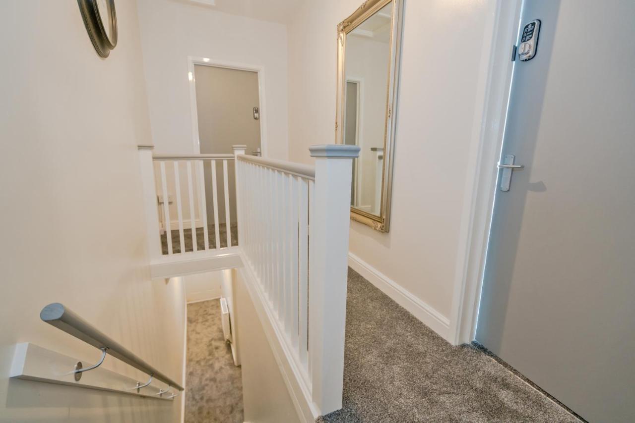 Newhall Lodge Cannock Eksteriør bilde