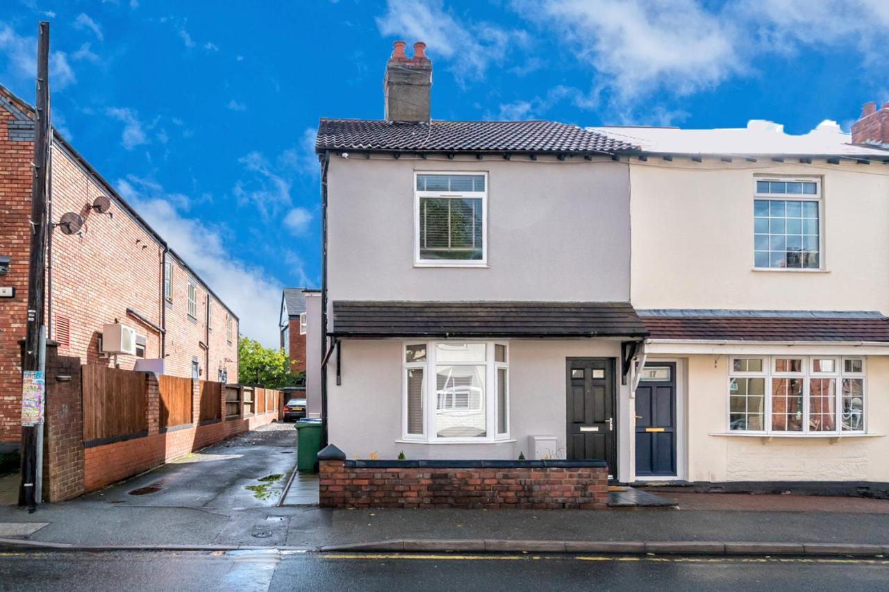 Newhall Lodge Cannock Eksteriør bilde
